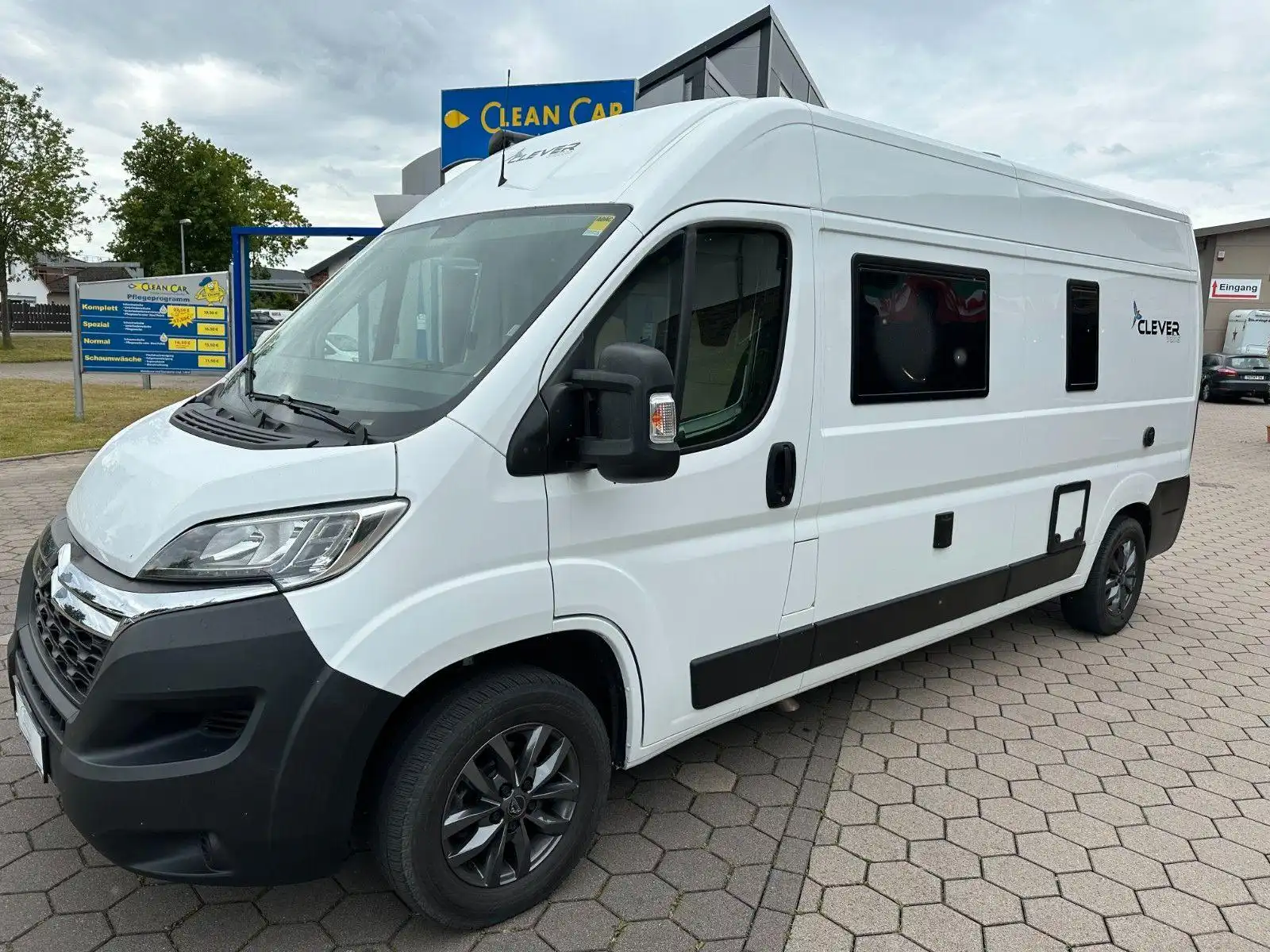 CLEVER Van 600 Celebration